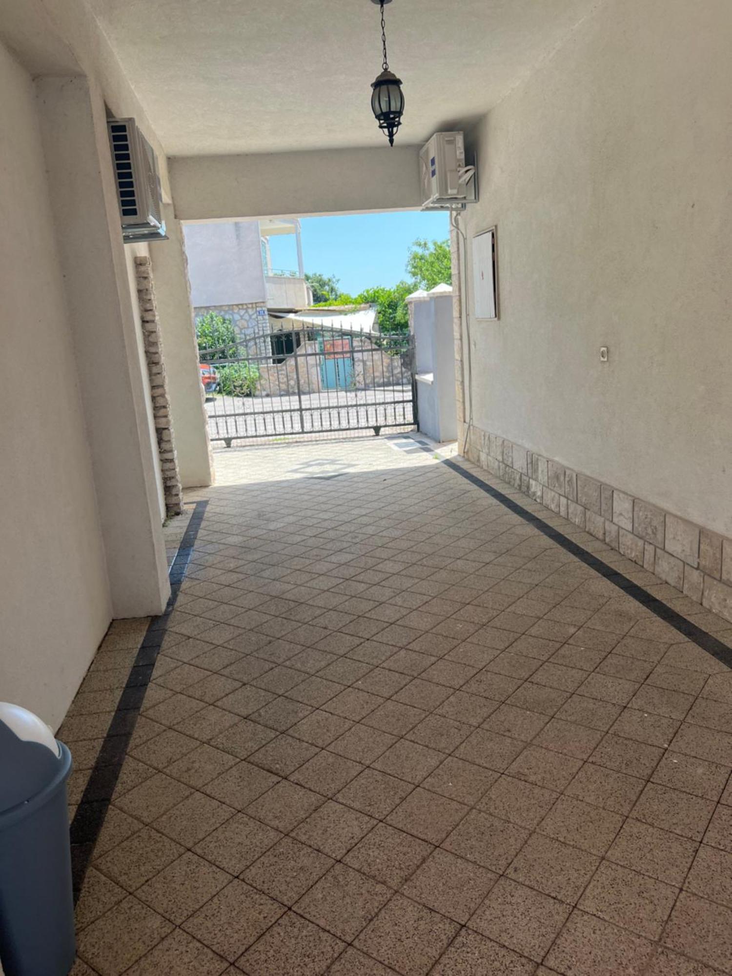 Apartament Leyla *