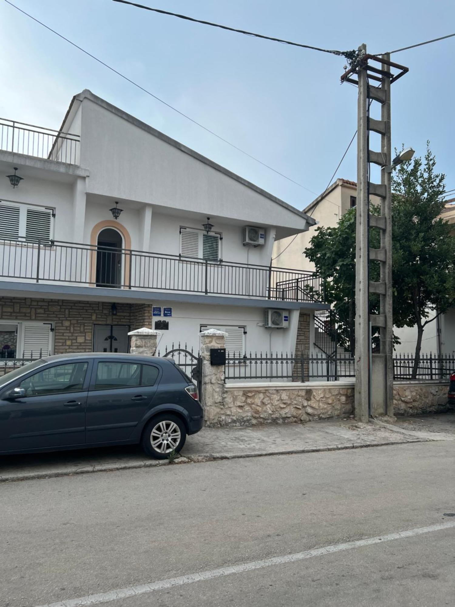 Apartment Leyla