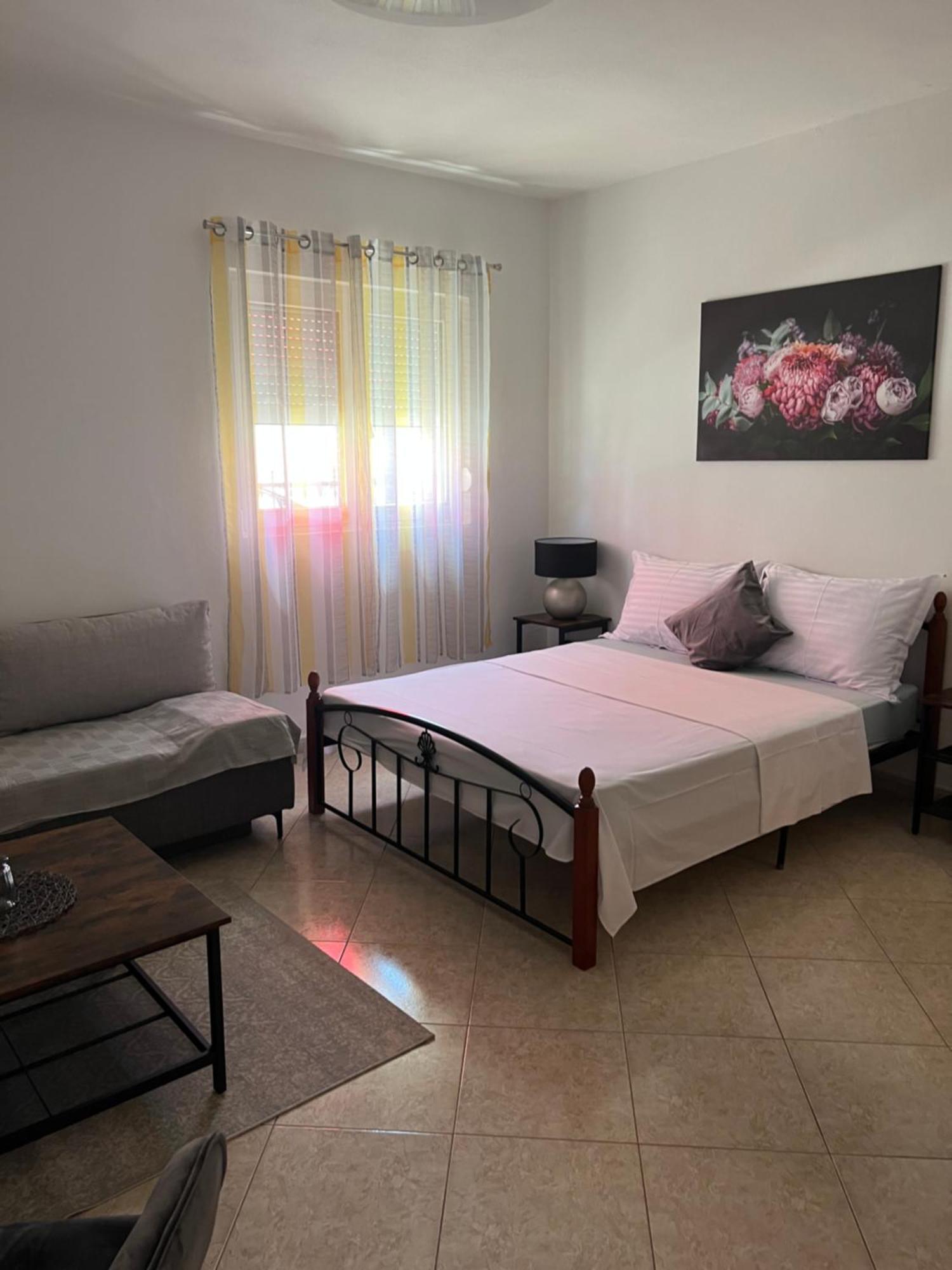 Apartment Leyla Vodice